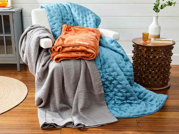 Key Features of Our Outdoor Blankets